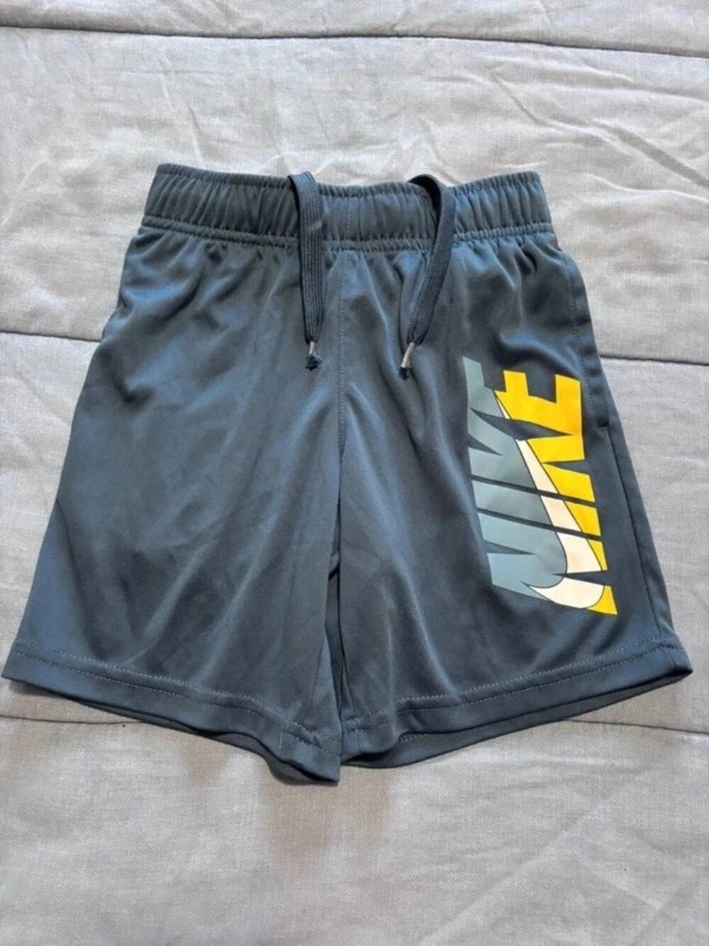 Nike Boys Blue Dri-Fit HBR Graphic Shorts Size 5 (4-5 Years)